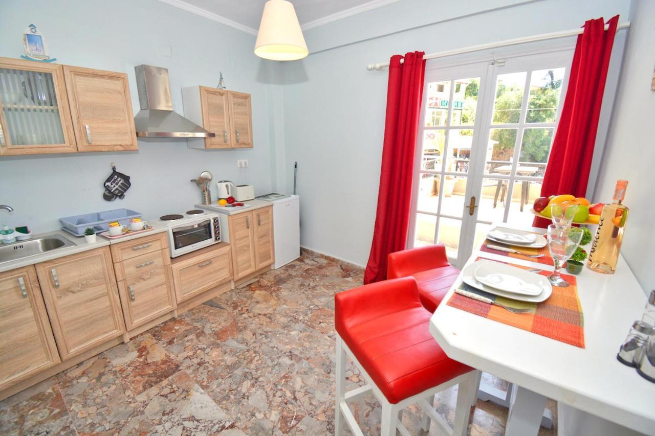 Mike'S Apartments Agios Gordios  Bagian luar foto