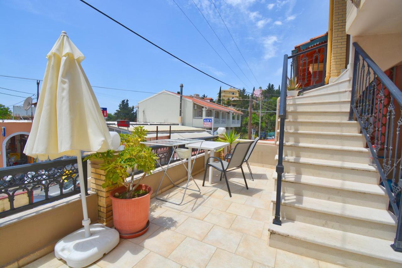 Mike'S Apartments Agios Gordios  Bagian luar foto