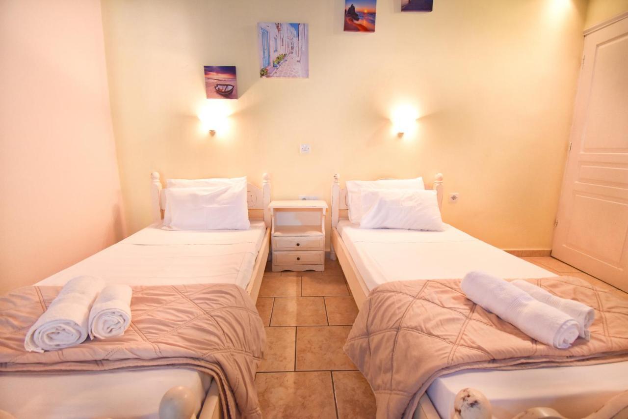Mike'S Apartments Agios Gordios  Bagian luar foto