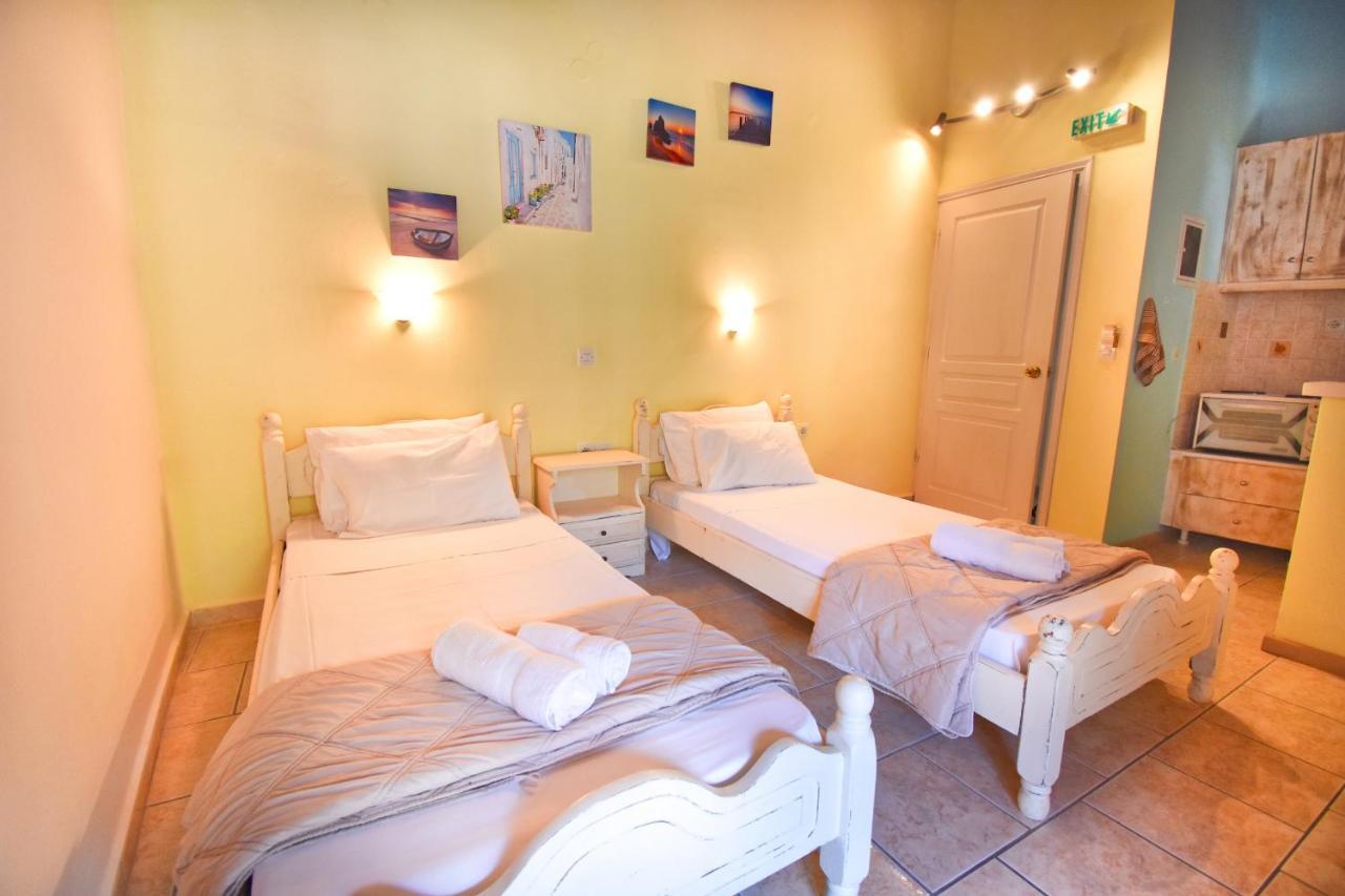 Mike'S Apartments Agios Gordios  Bagian luar foto